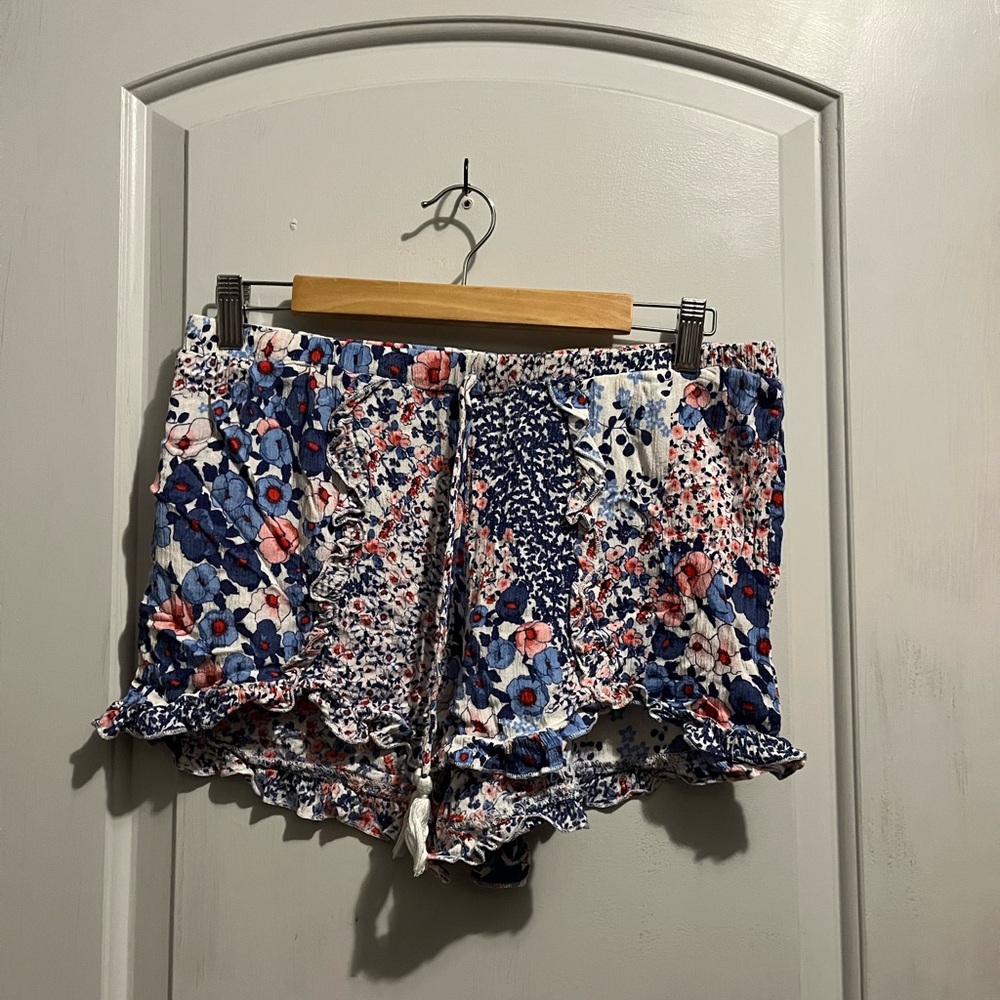 Copper Key Floral Women's Shorts - Blue and Pink